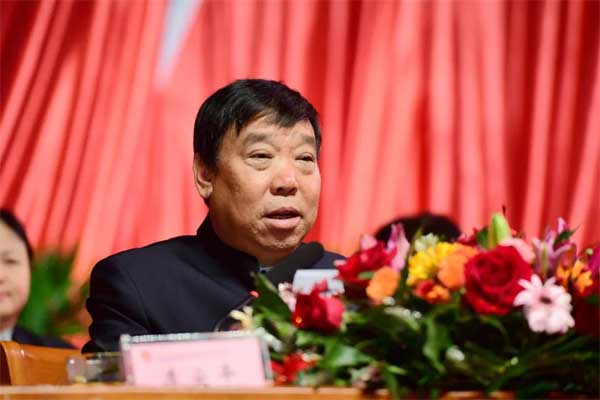 yl23455永利集团李安平董事长作报告